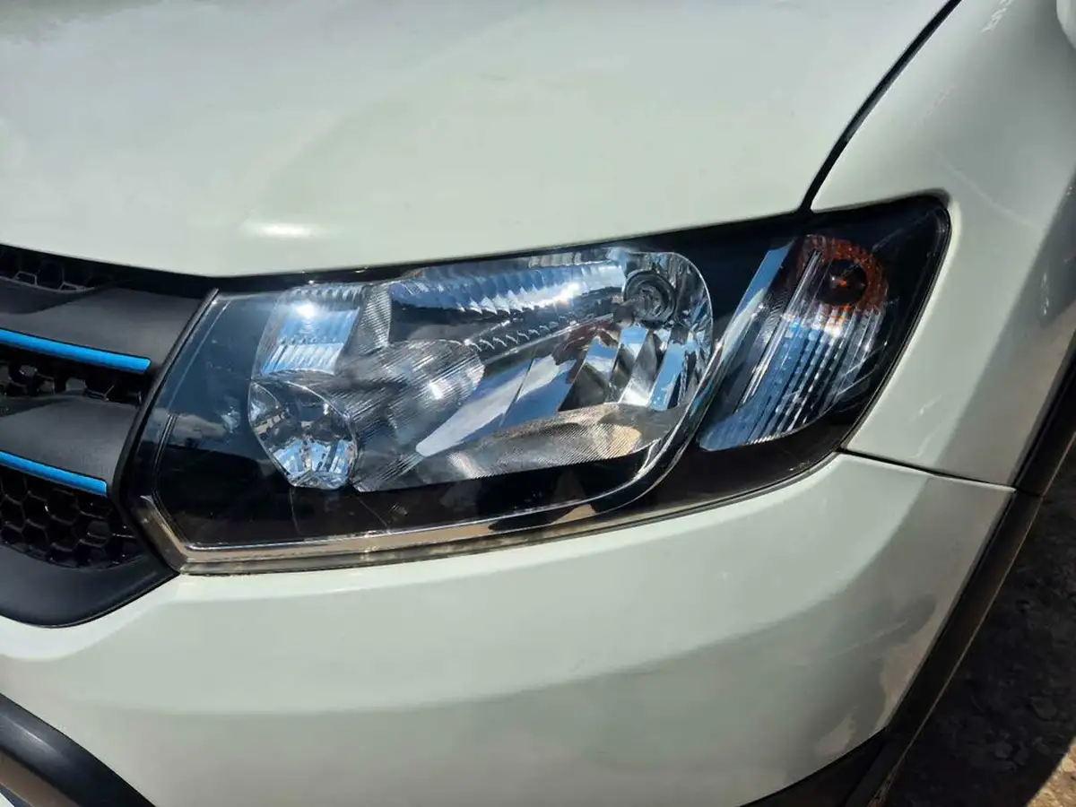 2015-dacia-sandero-stepway-15d-laureate-big-7