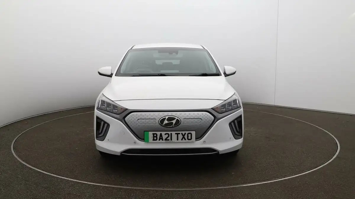 2021-hyundai-ioniq-e-premium-se-electric-100kw-big-32