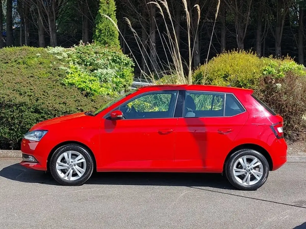 2019-skoda-fabia-10-mpi-se-75ps-ss-hatchback-big-3