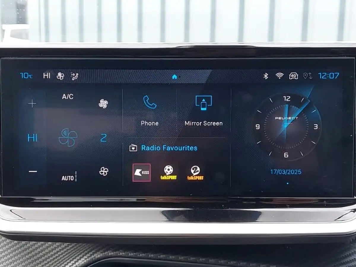 2024-peugeot-2008-suv-12-puretech-allure-130ps-big-10