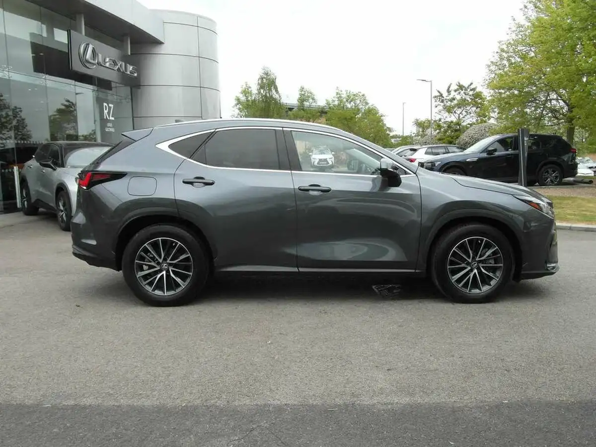 2022-lexus-nx-450h-25-nx-pack-big-4
