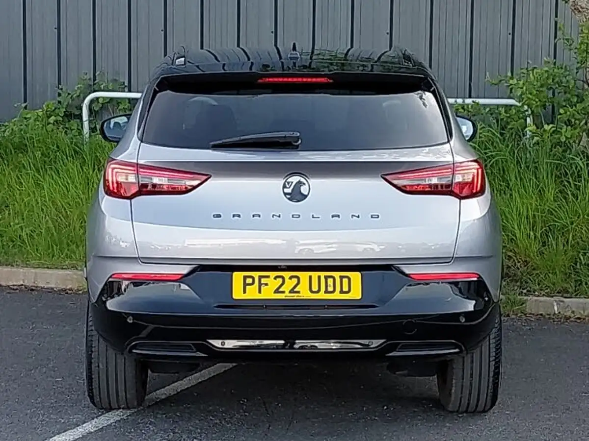 2022-vauxhall-grandland-12-gs-line-auto-big-15