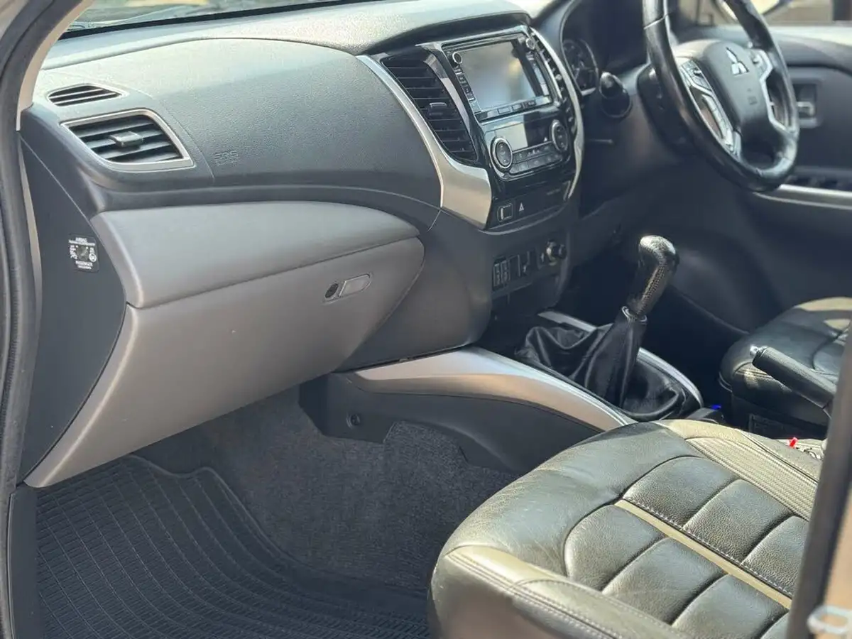 2017-mitsubishi-l200-24di-d-barbarian-178bhp-eu6-big-19