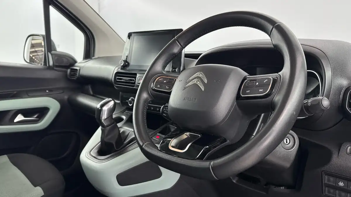2019-citroen-berlingo-15bluehdi-flair-xl-size-100ps-big-8