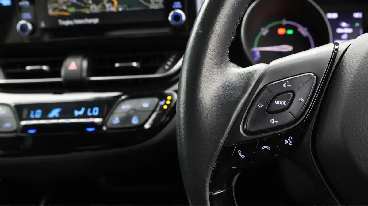 2020-toyota-c-hr-18-vvt-i-design-big-20
