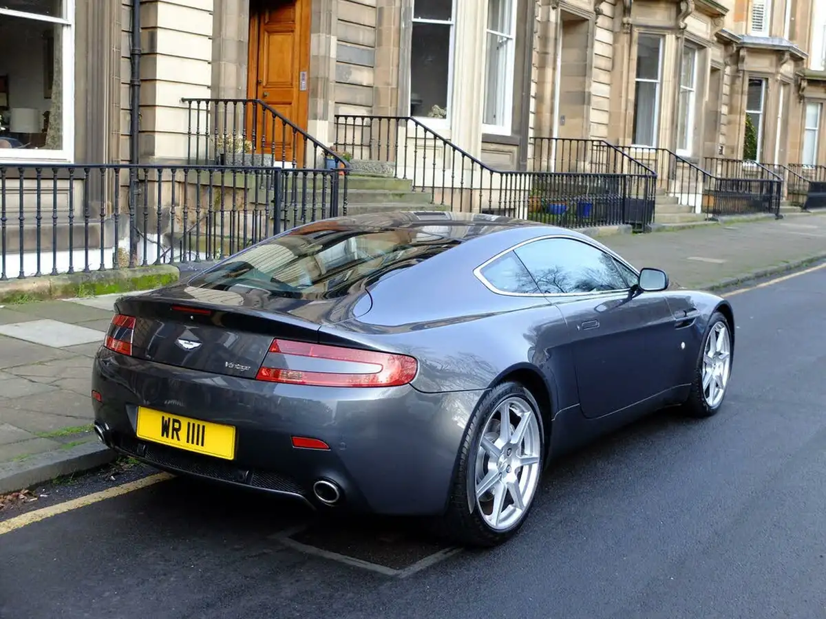 2008-aston-martin-vantage-43-coupe-big-5
