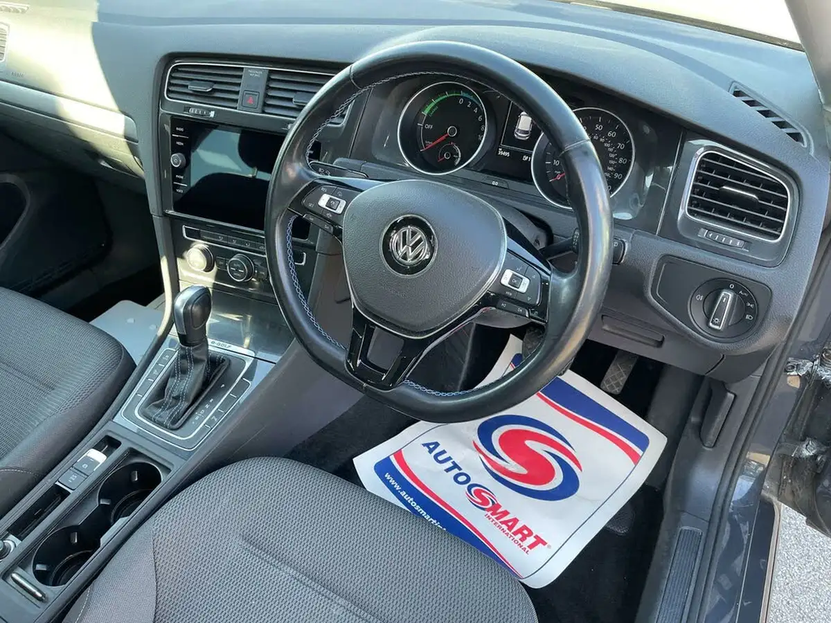 2020-volkswagen-golf-e-e-golf-big-45