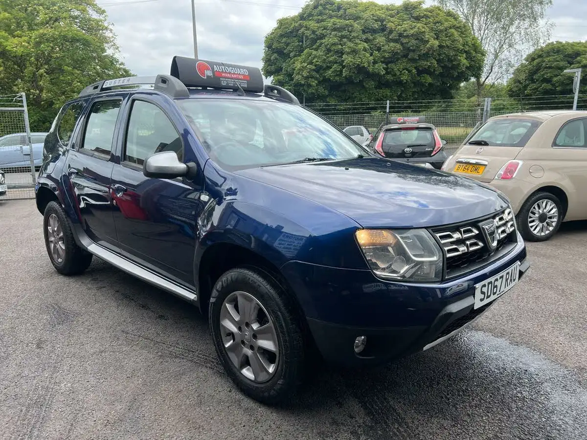 2017-dacia-duster-15dci-laureate-110bhp-ss-station-wagon-5d-big-0