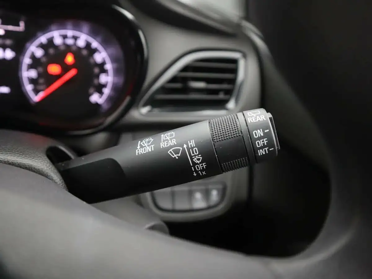 2019-vauxhall-viva-10i-se-ac-big-30