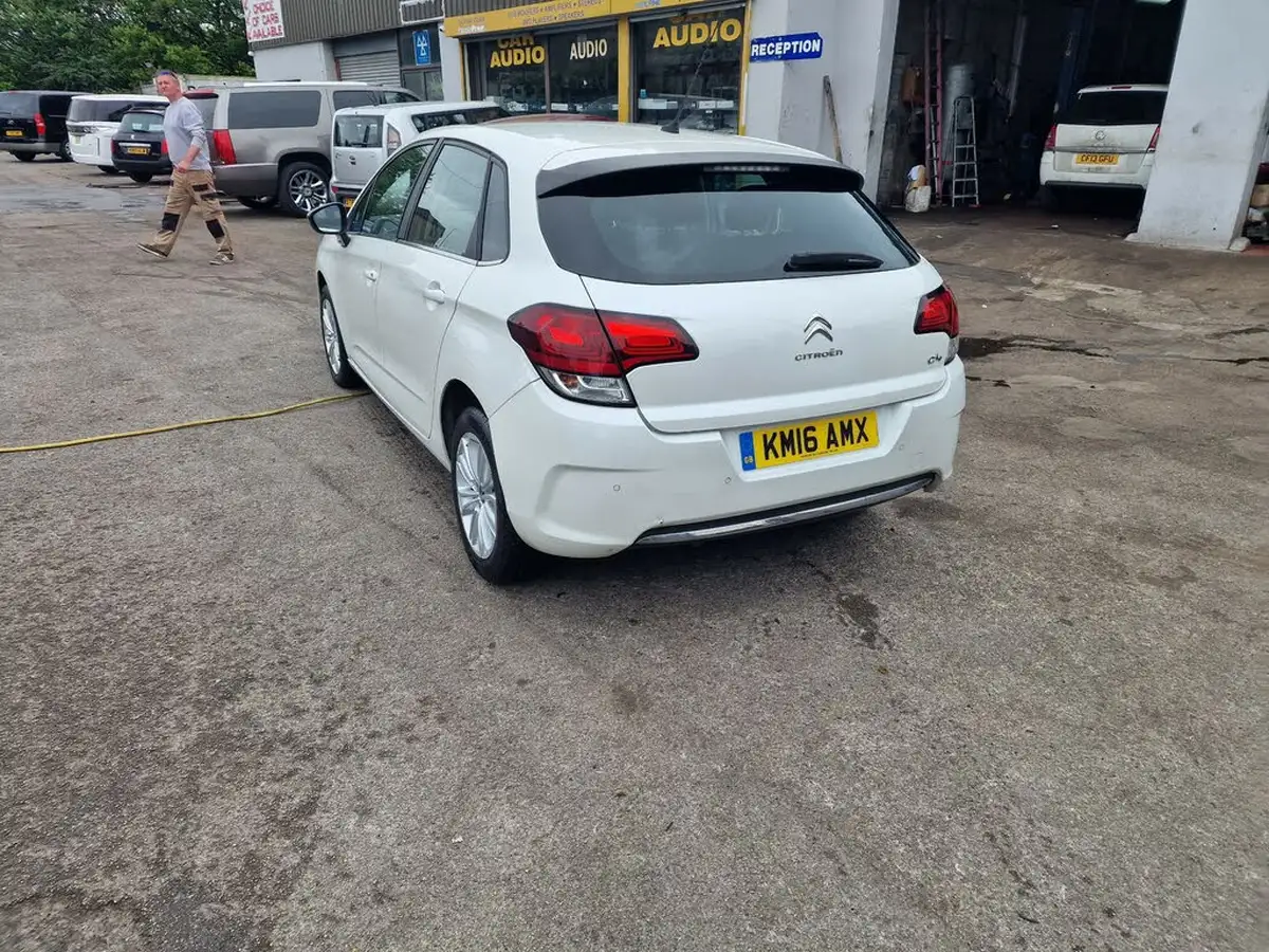 2016-citroen-c4-16bluehdi-flair-100ps-big-3