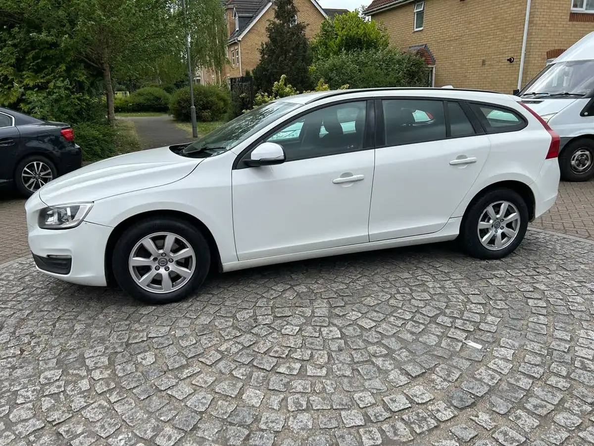 2014-volvo-v60-16td-d2-business-edition-powershift-big-25