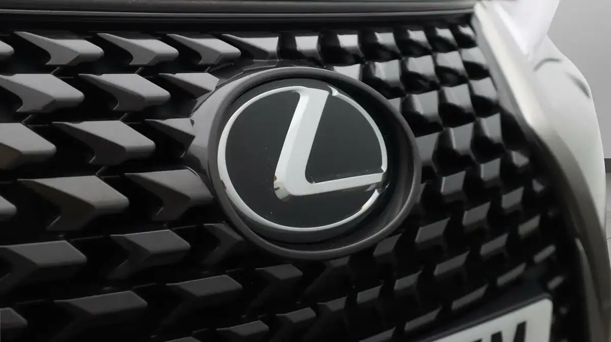 2022-lexus-ux-250h-20-ux-184bhp-premium-plus-pack-big-23
