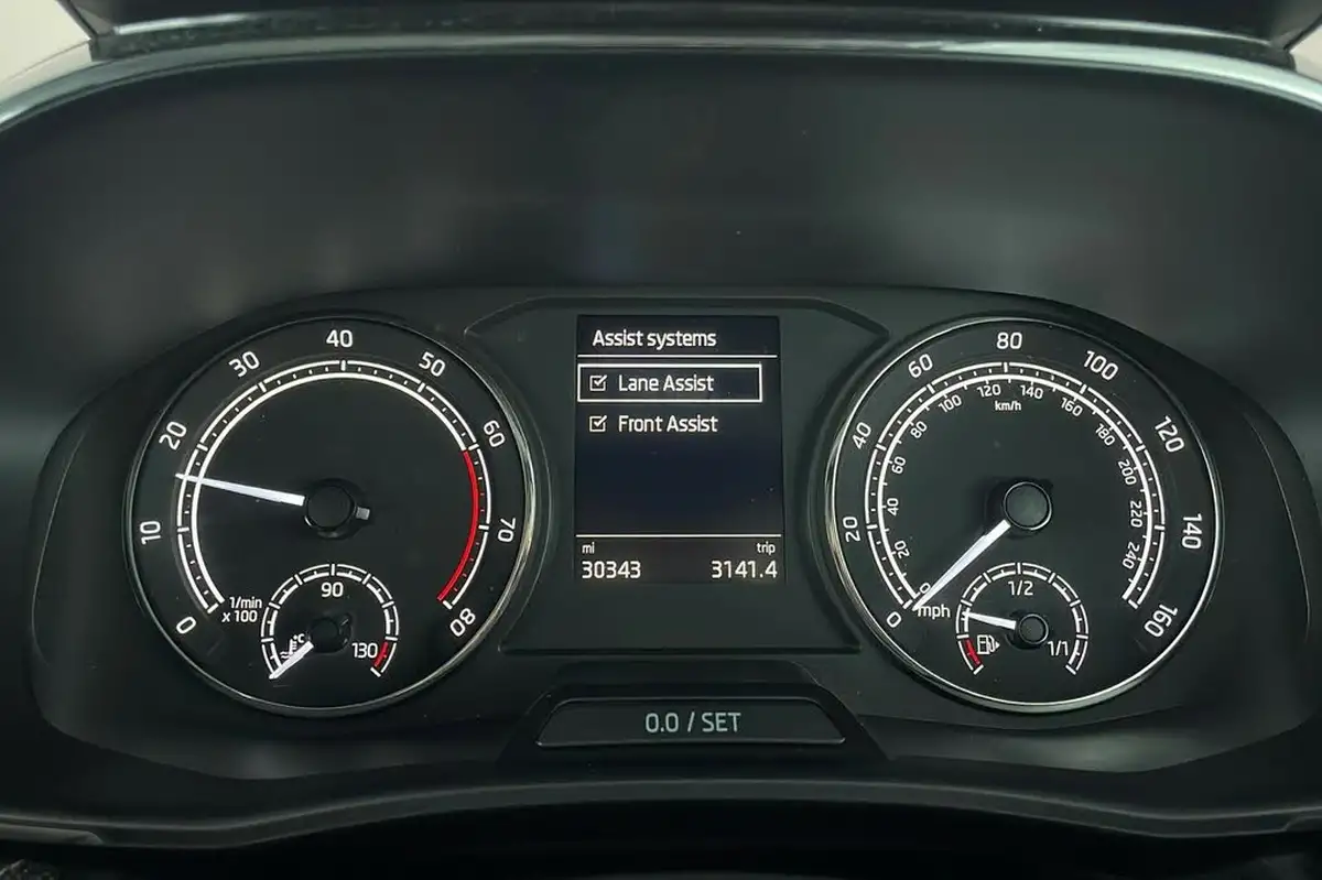 2022-skoda-fabia-10-tsi-se-l-110ps-hatchback-big-12