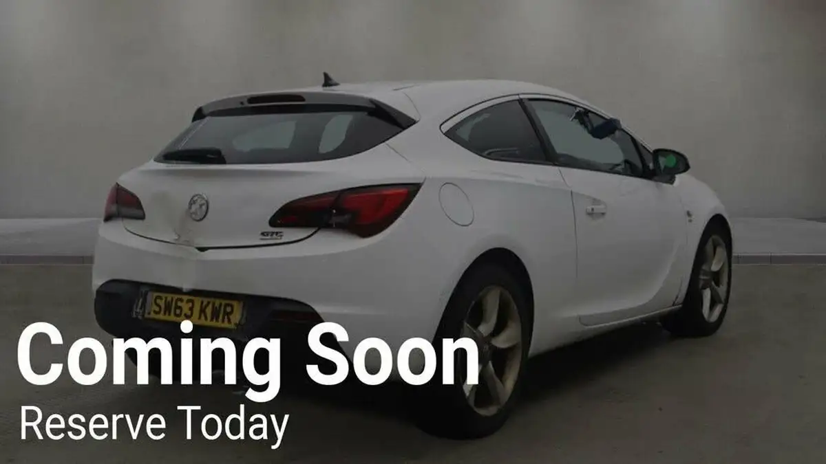 2013-vauxhall-astra-gtc-20td-sri-big-3
