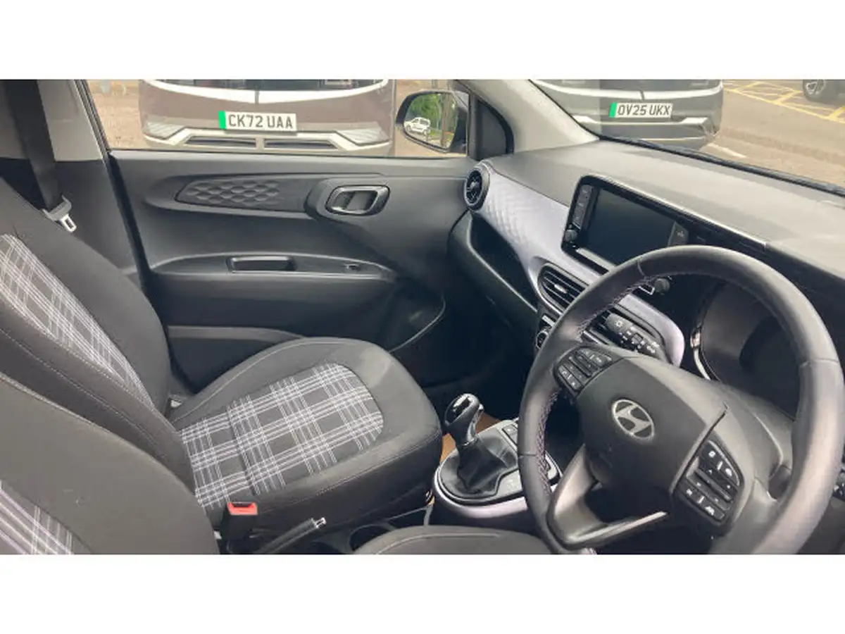 2023-hyundai-i10-12-premium-auto-big-13