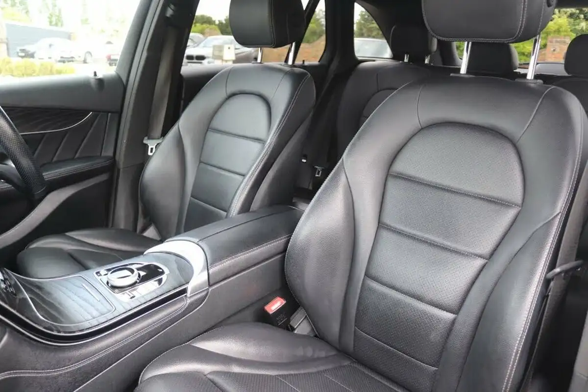 2018-mercedes-benz-glc-class-21d-glc250d-amg-line-ss-station-wagon-5d-big-30