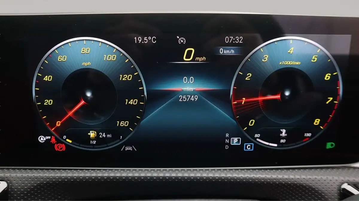 2020-mercedes-benz-cla-13-cla-180-amg-line-premium-coupe-4d-big-10