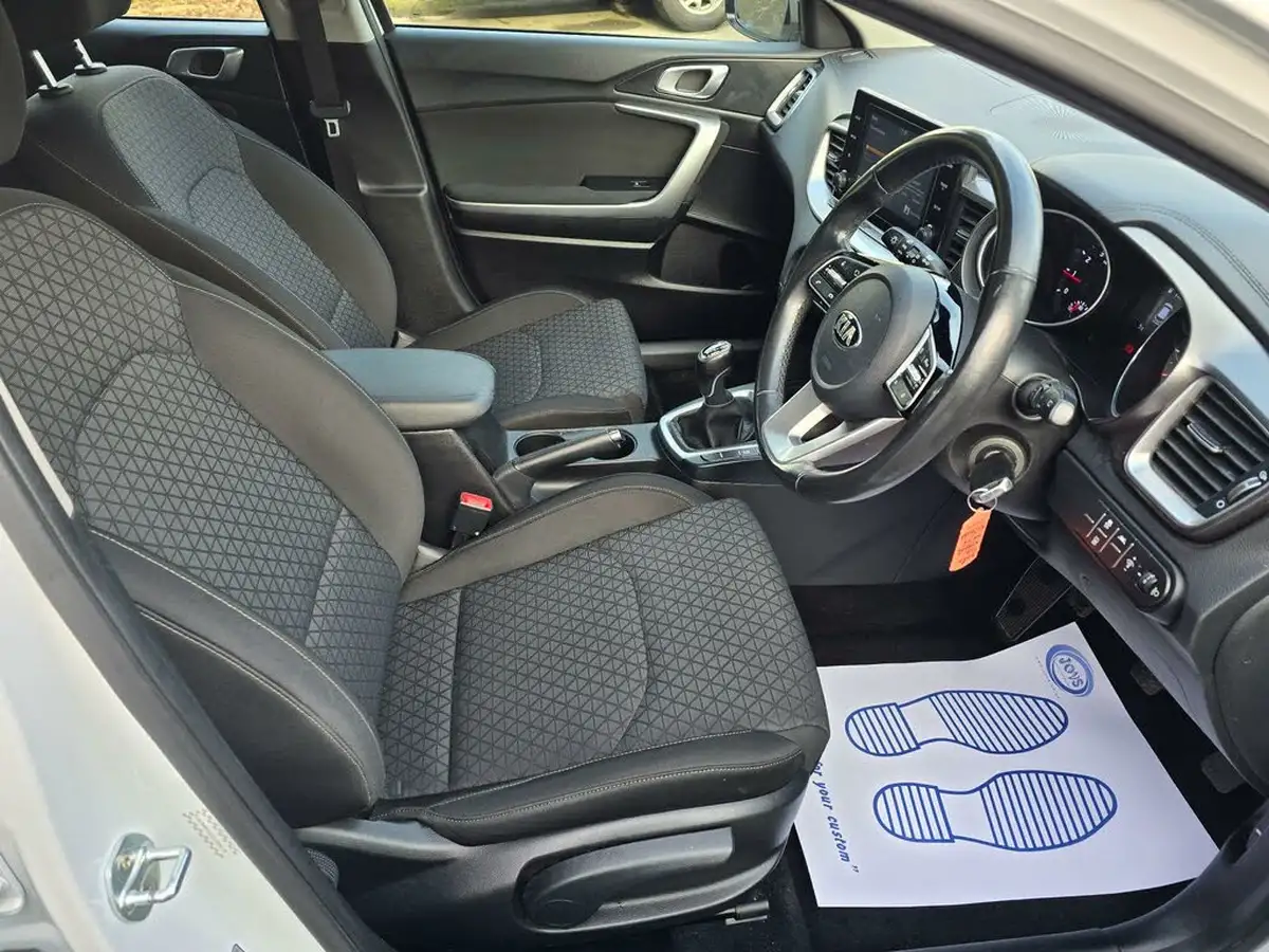 2020-kia-xceed-10-t-gdi-2-big-36