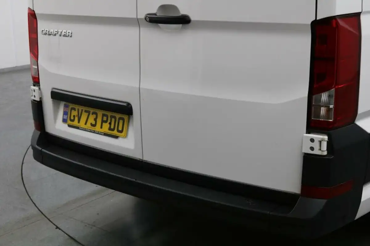 2024-volkswagen-crafter-big-51