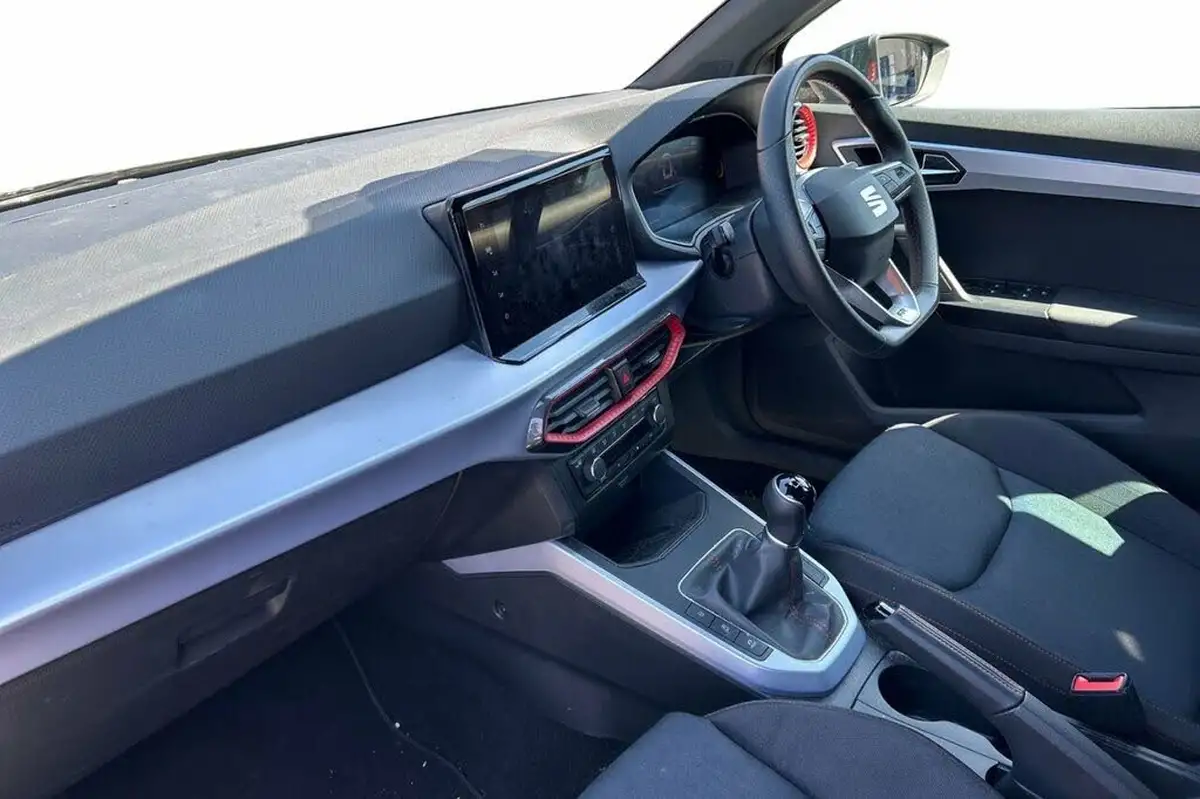 2023-seat-arona-10-tsi-fr-big-10