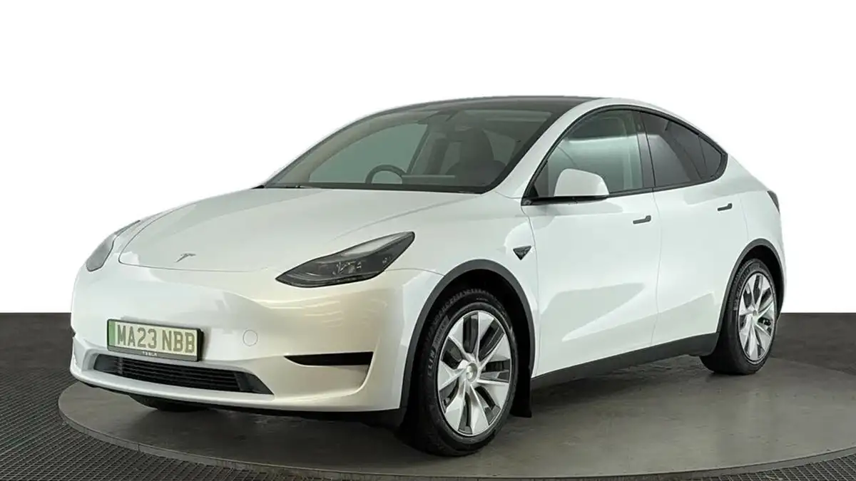 2023-tesla-model-y-e-rwd-big-0