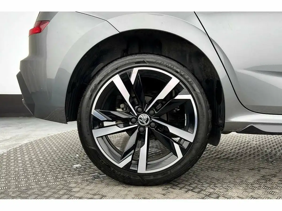 2024-skoda-kamiq-10-tsi-monte-carlo-116ps-dsg-big-4