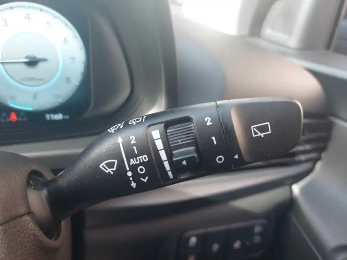 2025-hyundai-bayon-10-t-gdi-ultimate-100ps-7dct-big-18