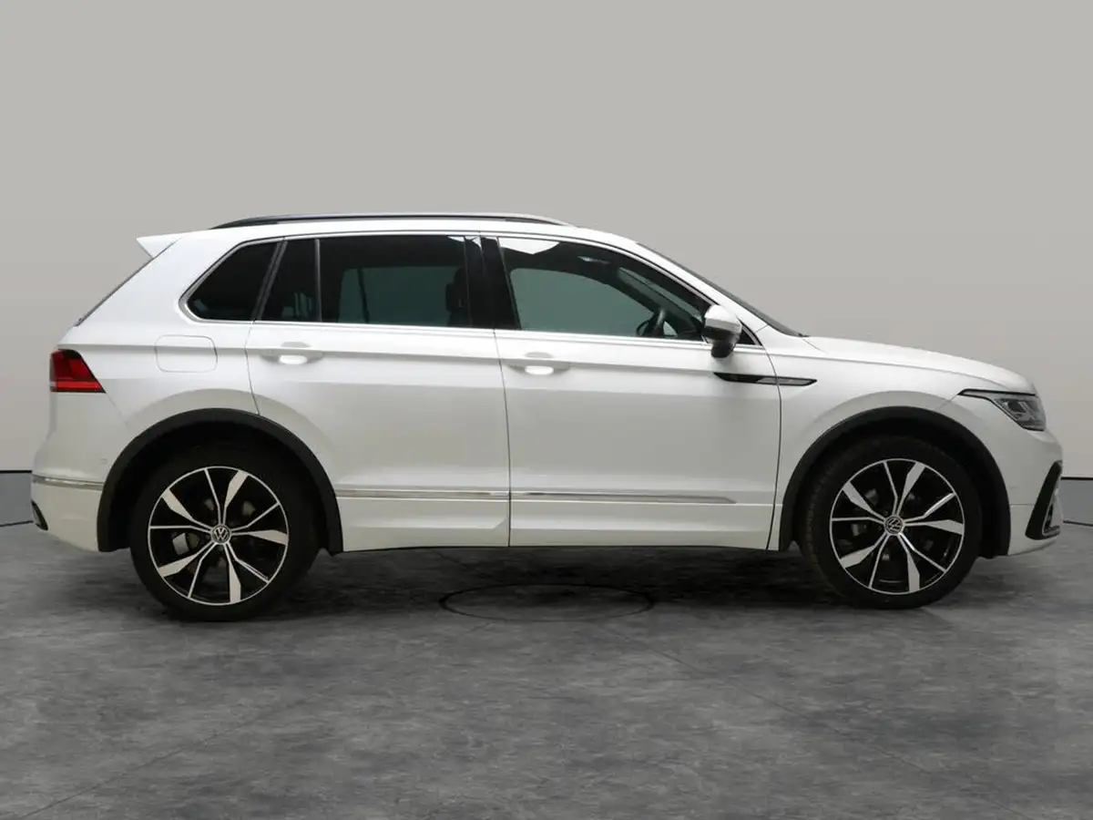 2022-volkswagen-tiguan-15-tsi-r-line-big-8