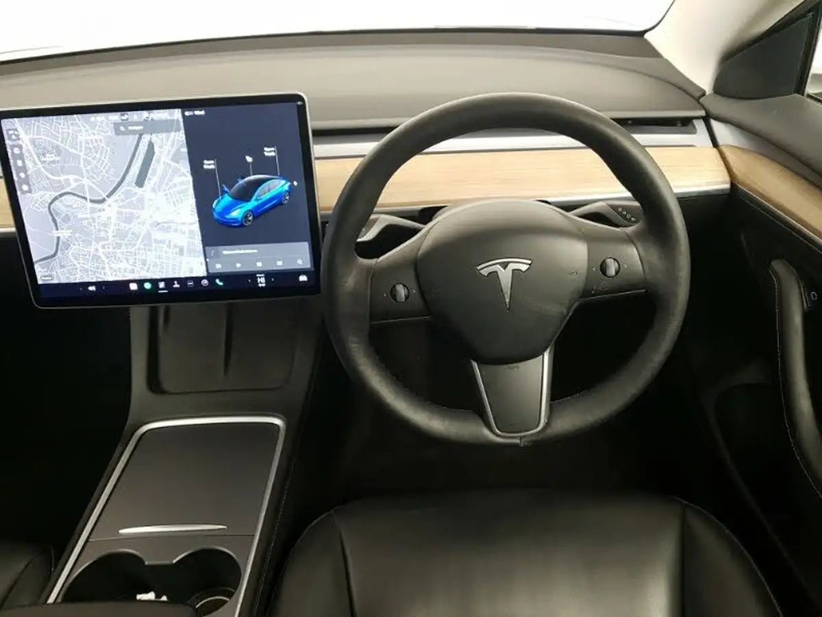 2021-tesla-model-3-e-long-range-awd-big-6