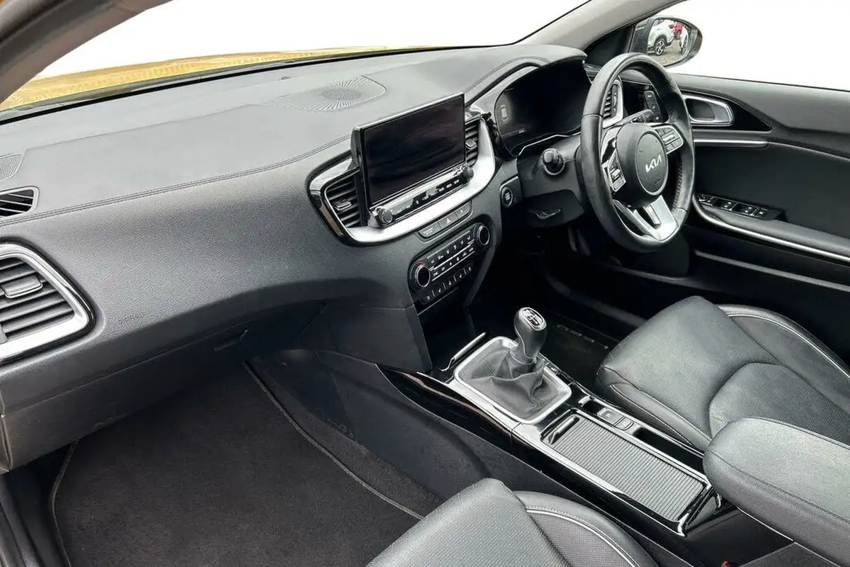 2021-kia-xceed-15-t-gdi-4-big-1