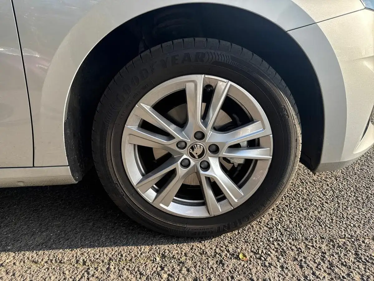 2024-skoda-fabia-15-tsi-se-l-big-8