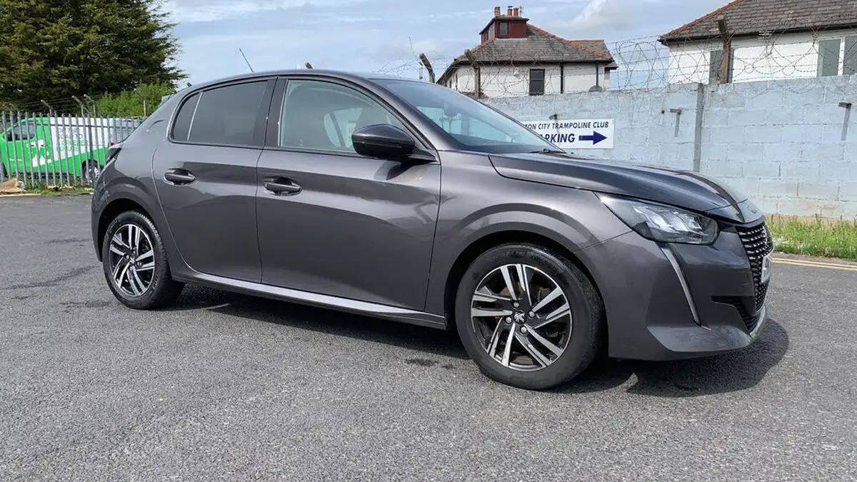 2021-peugeot-208-12-puretech-allure-100bhp-big-47
