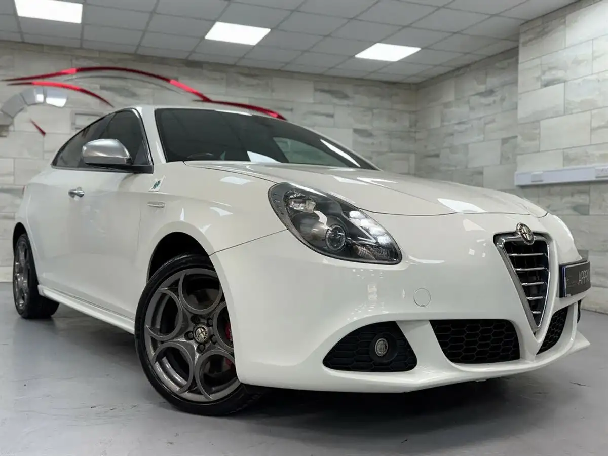 2011-alfa-romeo-giulietta-14-veloce-multiair-170bhp-big-0