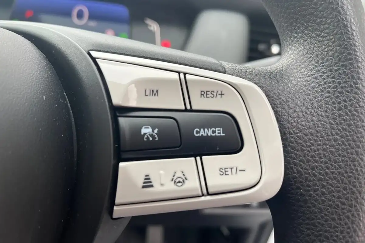 2022-honda-jazz-15-i-mmd-sr-109ps-big-16