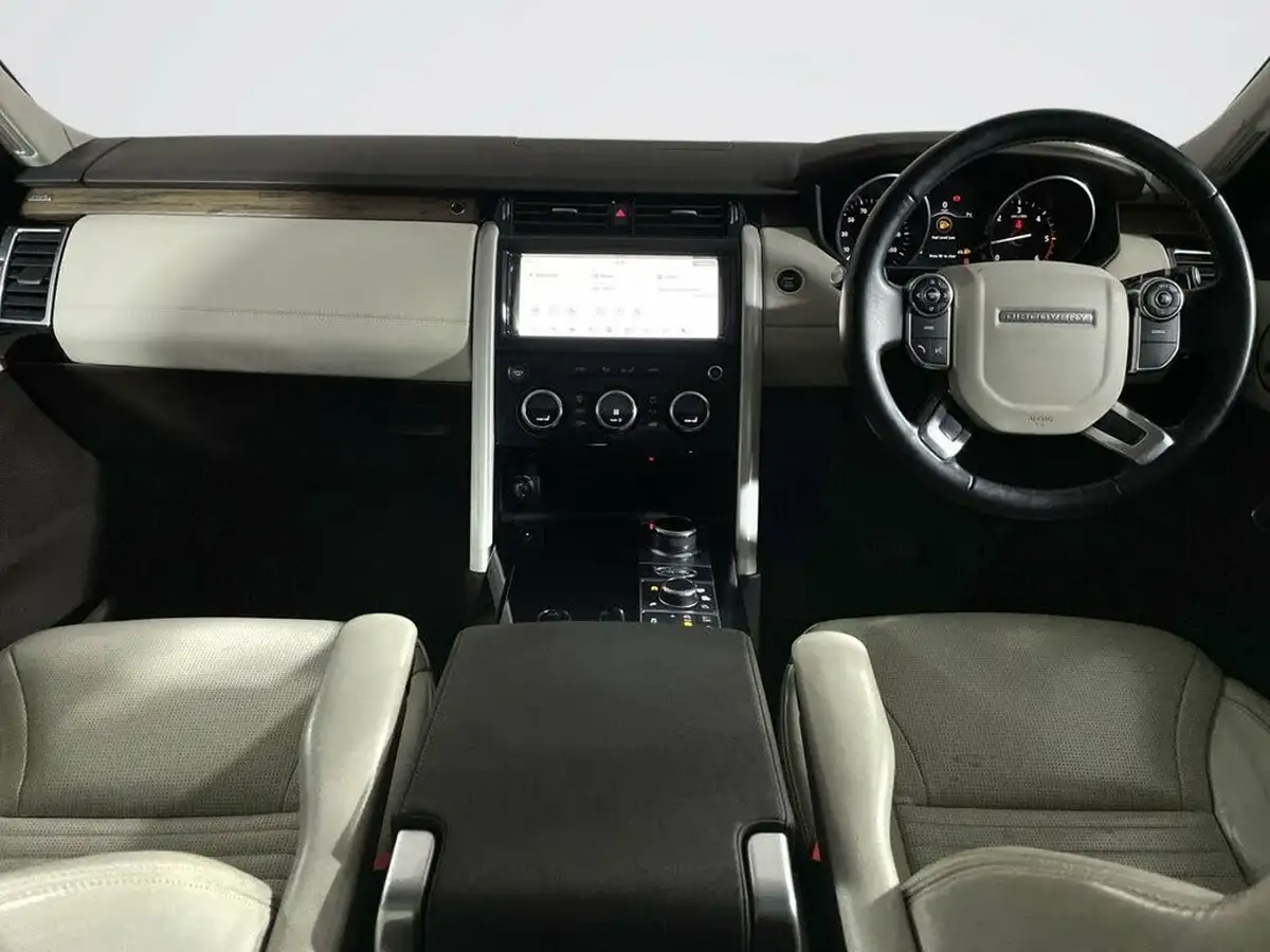 2017-land-rover-discovery-20sd4-hse-240ps-awd-station-wagon-5d-auto-big-2