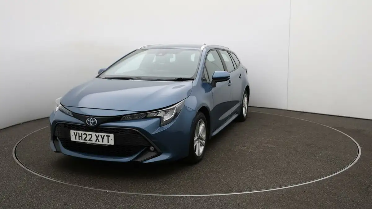2022-toyota-corolla-18-vvt-i-icon-tech-spare-wheel-touring-sports-5d-big-36