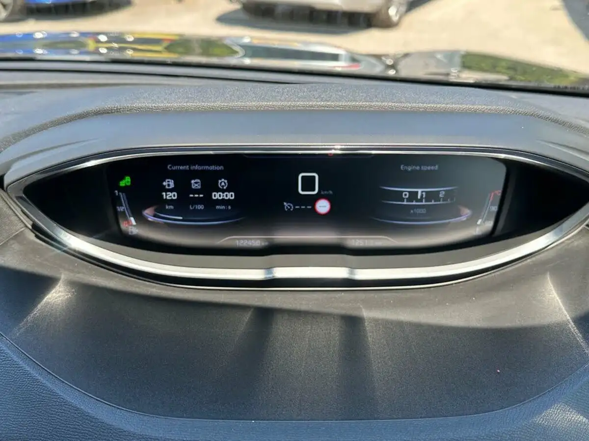 2017-peugeot-3008-suv-12-puretech-gt-line-suv-big-17