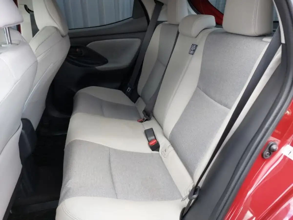 2021-toyota-yaris-15-vvt-i-excel-big-5