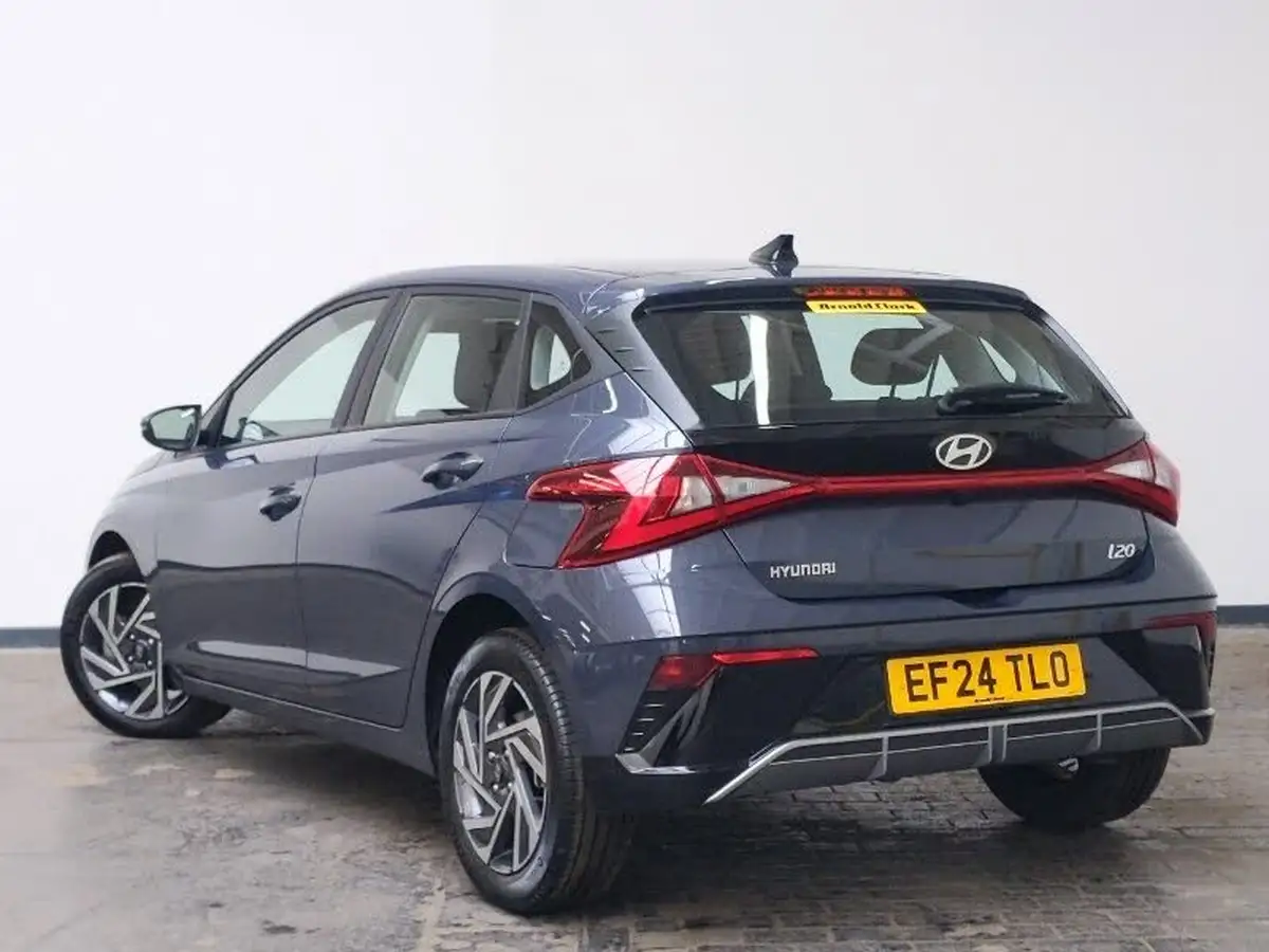 2024-hyundai-i20-10-t-gdi-advance-dct-big-1