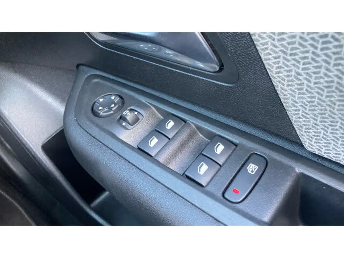 2024-citroen-c4-e-e-series-156ps-54kwh-big-20