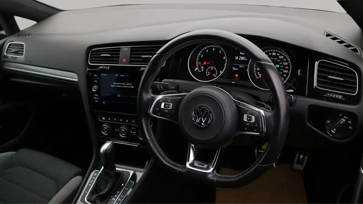 2020-volkswagen-golf-15-tsi-r-line-edition-dsg-big-8