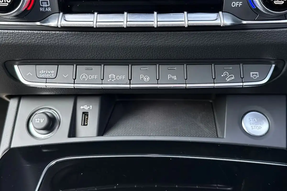 2025-audi-q5-20-tdi-s-line-suv-big-48