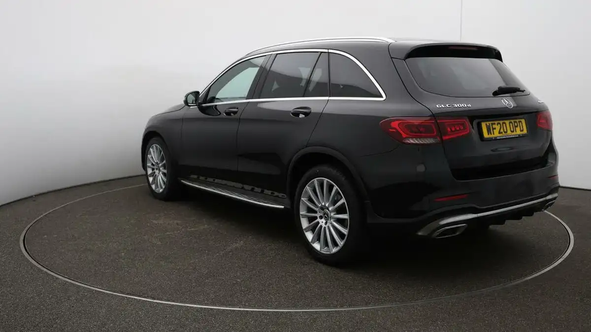 2020-mercedes-benz-glc-class-20d-glc300d-amg-line-premium-station-wagon-5d-big-62