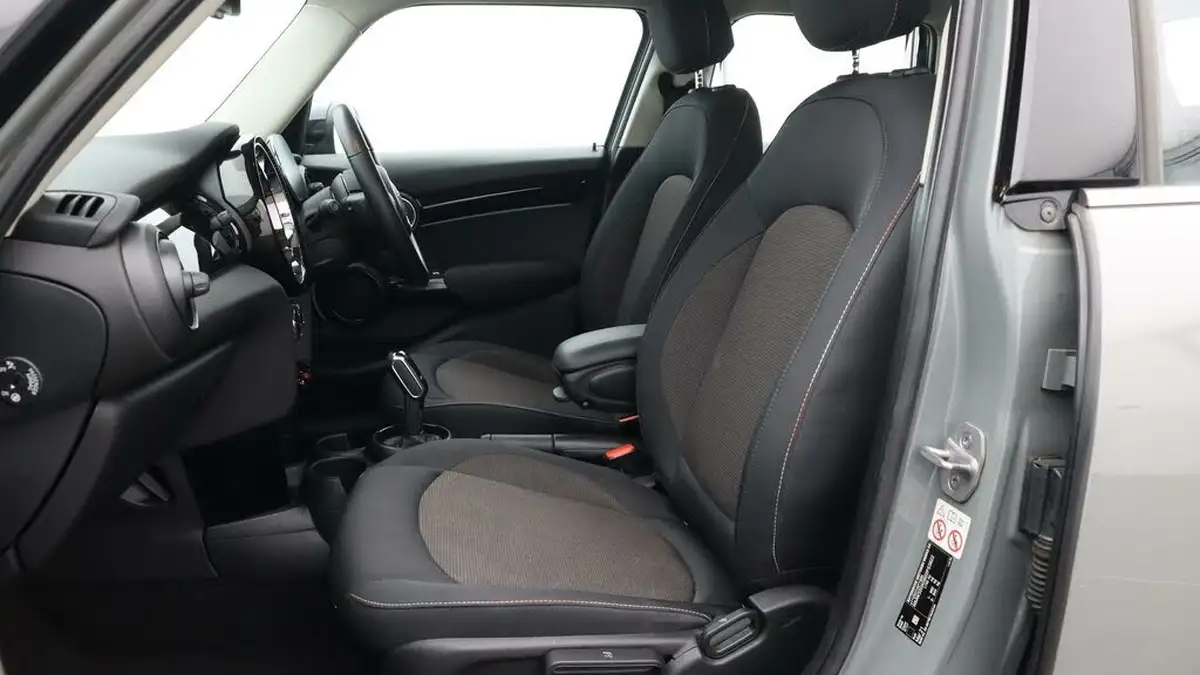 2021-mini-cooper-15-cooper-classic-hatchback-5d-auto-big-14