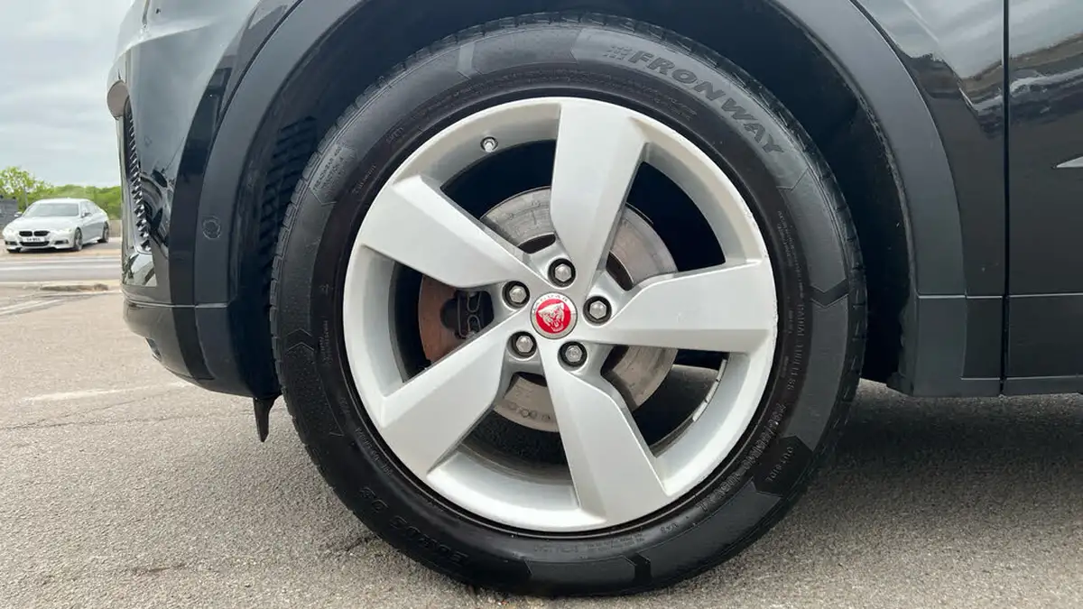 2019-jaguar-e-pace-20-i4d-r-dynamic-se-180ps-awd-auto-big-24