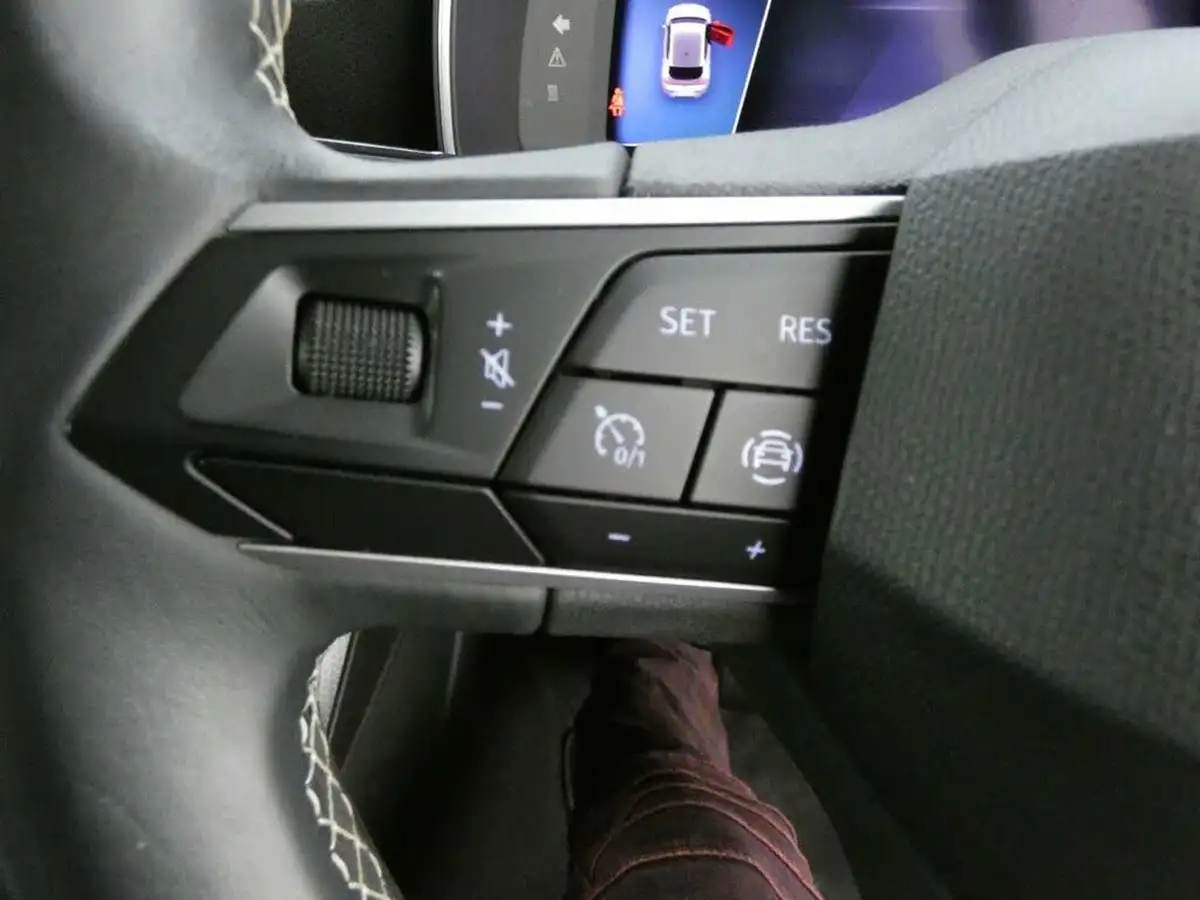 2020-seat-leon-15-tsi-evo-se-dynamic-hatchback-big-16