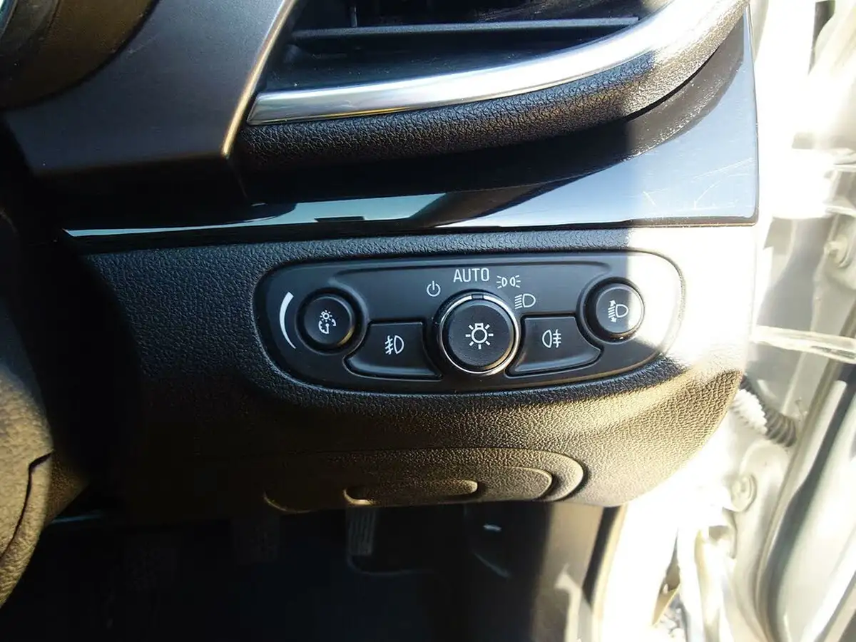 2016-vauxhall-mokka-x-16-active-big-35