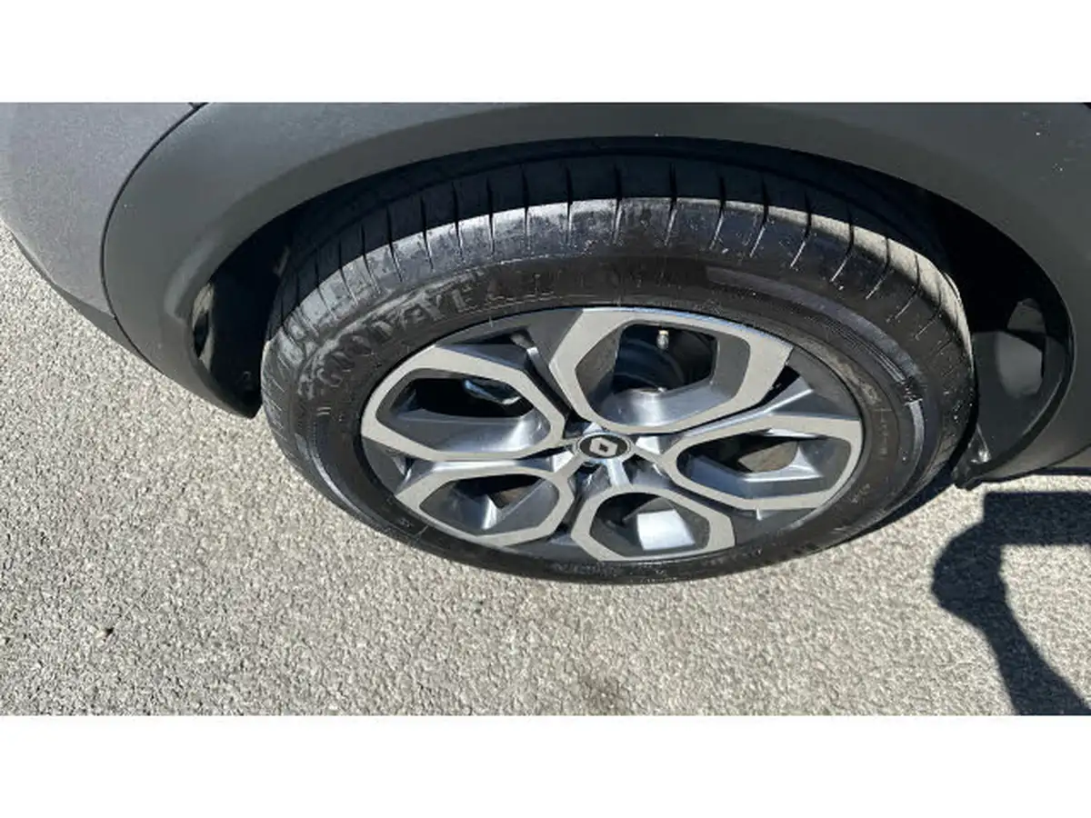 2024-renault-captur-16-techno-145ps-full-big-32