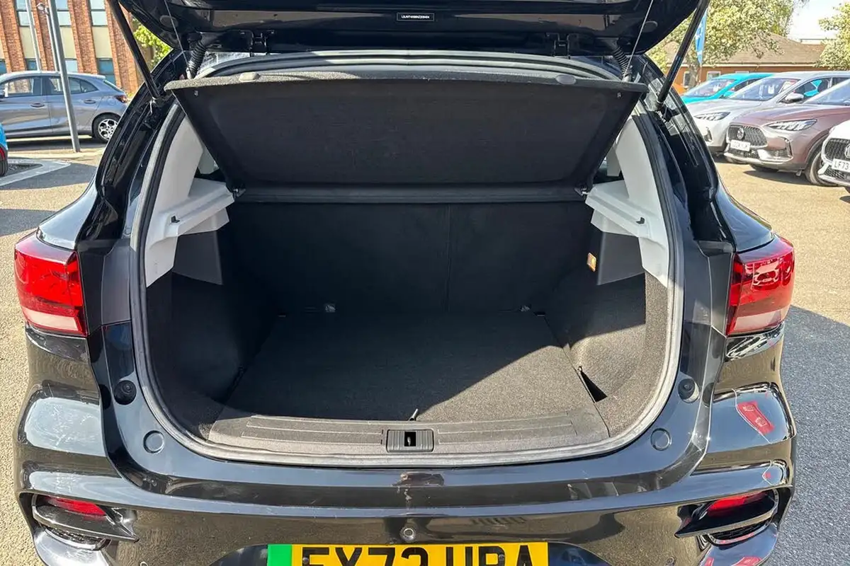 2022-mg-zs-suv-e-trophy-ev-156ps-long-range-big-15