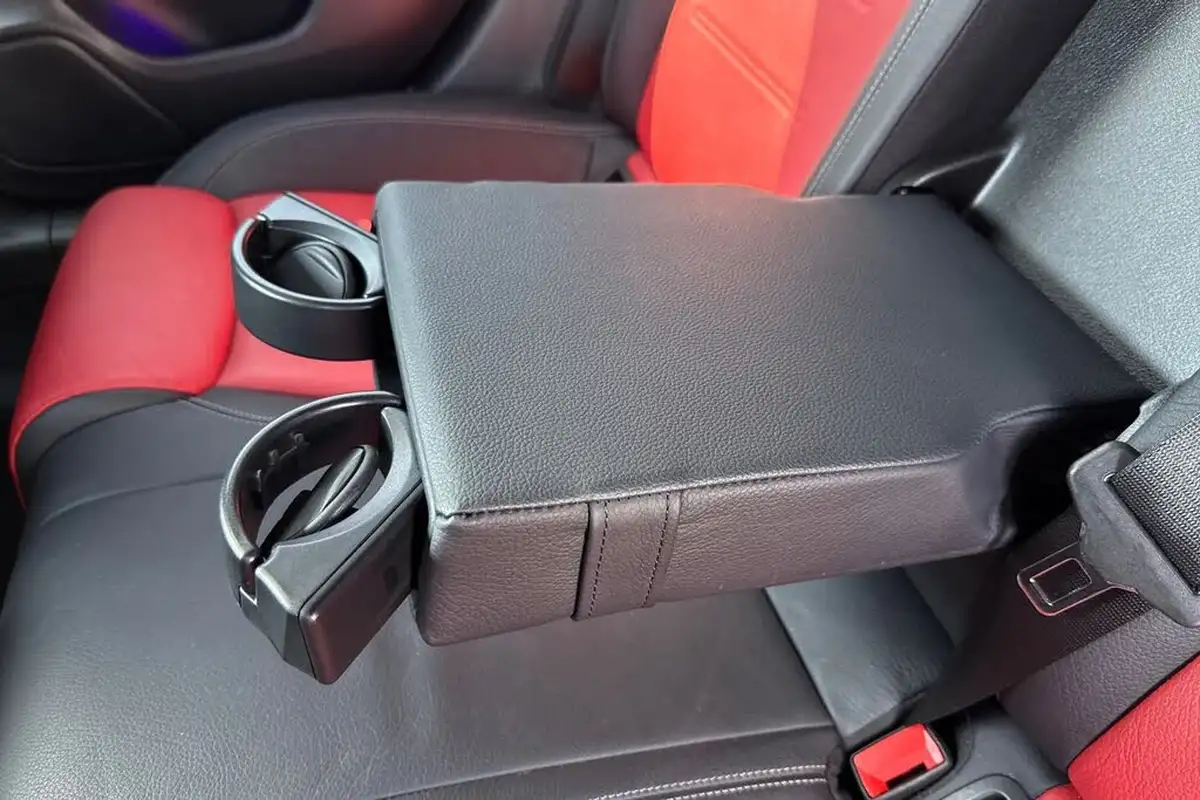 2021-mercedes-benz-cla-13-cla-180-amg-line-premium-plus-coupe-4d-big-32